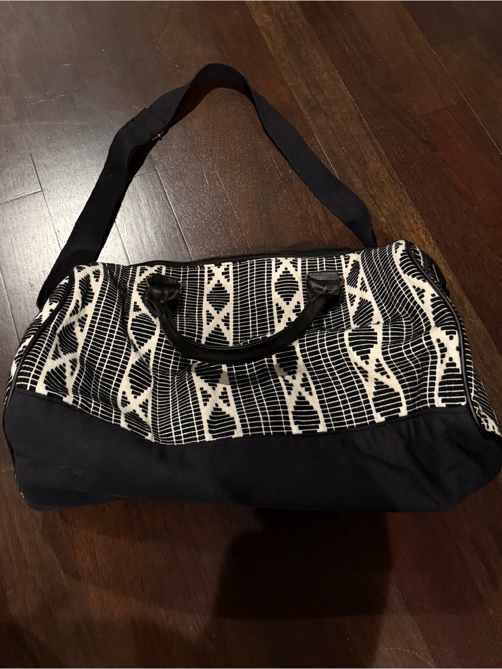 NWT Boho Black White Duffel Travel Gym Crossbody Adjustable Strap Bag